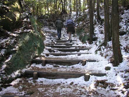 雪の八鬼山